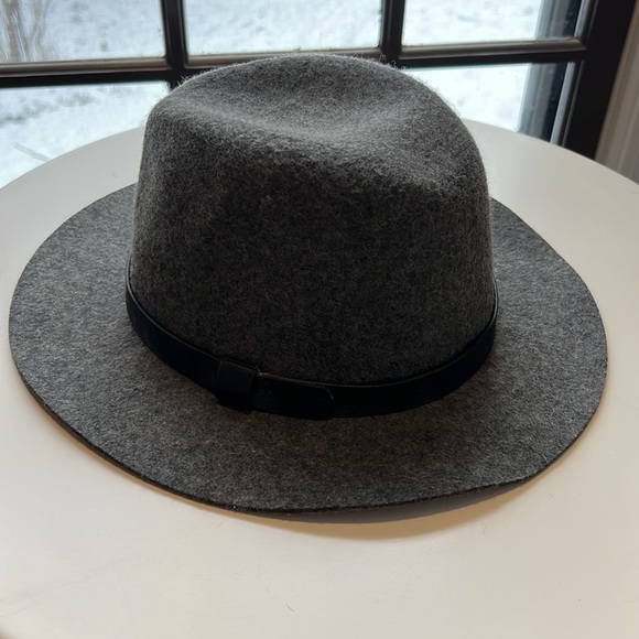 H&M Heather Gray Fedora Hat 100% Felted Wool with Vegan Leather Black Belt EUC‎ - Picture 2 of 16